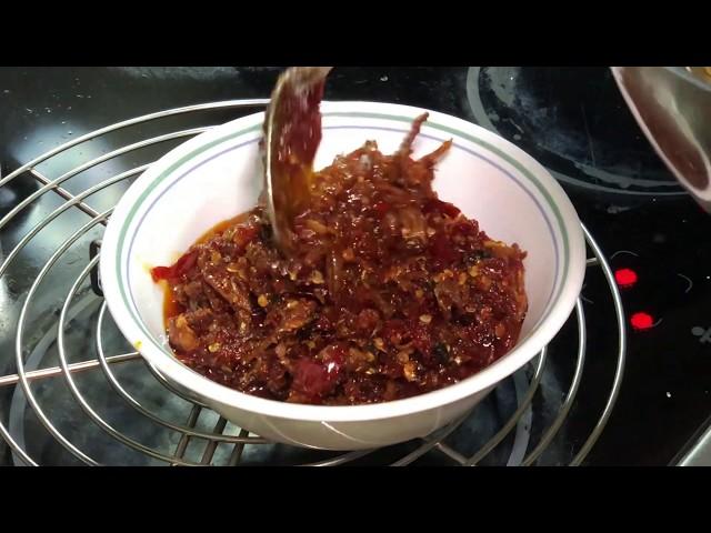 Sambal ikan bilis Malaysian Chili Paste with fried anchovies 江鱼仔辣椒