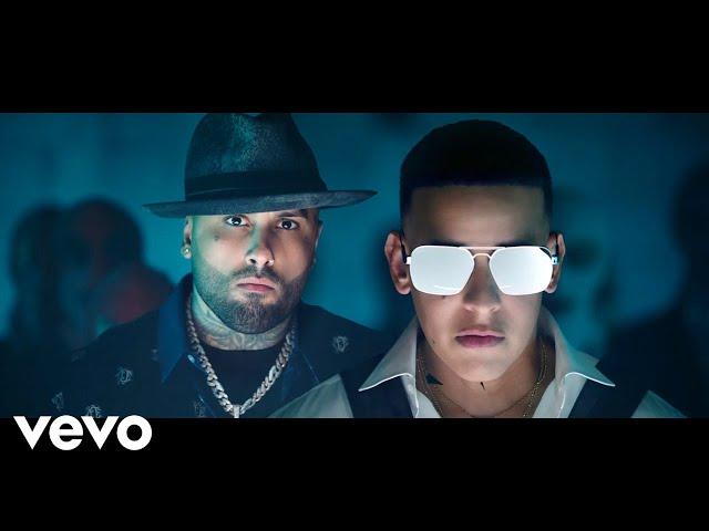 Daddy Yankee x Arcangel x Nicky Jam x J Balvin x Farruko & Mas - Sigue Bailando (Official Video)