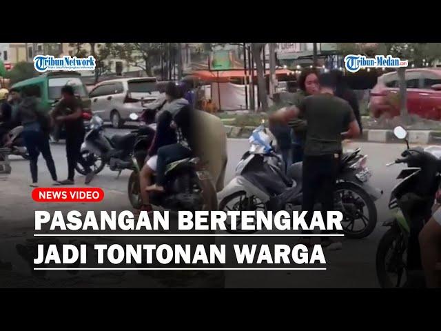 Miris! Pertengkaran Pasangan di Pinggir Jalan Malah Jadi Tontonan Warga, Tak Ada yang Berani Melerai