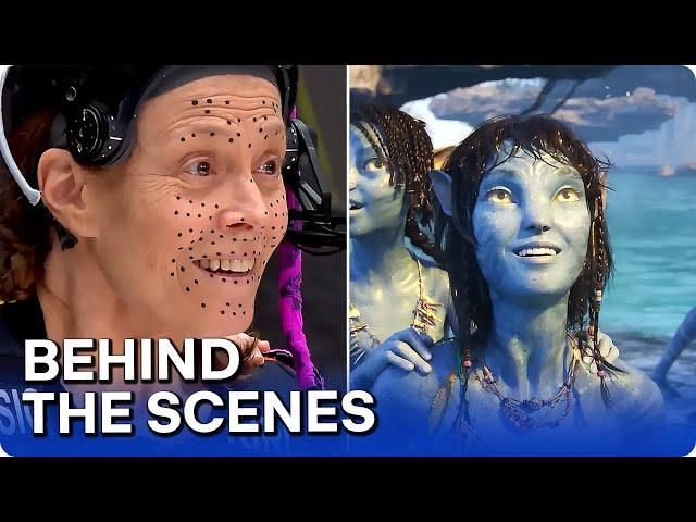 AVATAR: THE WAY OF WATER (2022) Behind-the-Scenes Sigourney Weaver is "kiri"