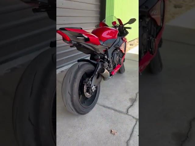 2019 Yamaha R1 SC project titanium exhaust