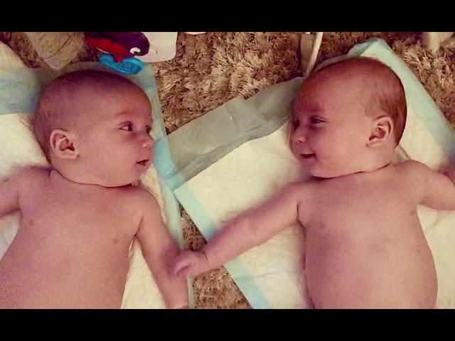 4 Month-Year-Old Twins Recognise Each Other And Communicate For The First Time #Shorts
