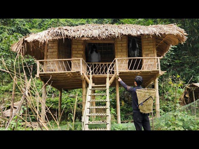 FULL VIDEO Homeless boy goes fruit picking in the forest and encounters a terrifying haunted house