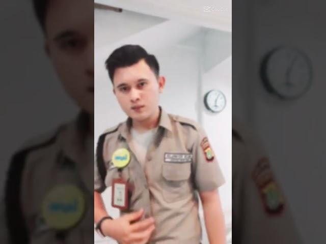 di masukin Belatung Viral