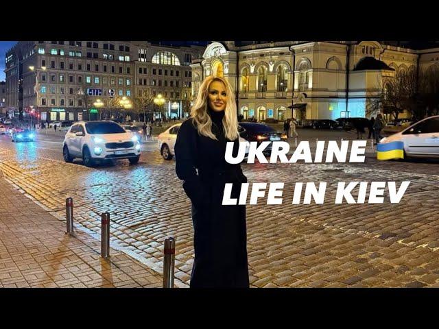 UKRAINE  LIFE IN KIEV, JANUARY 6, 2025. The Streets of Kiev, Ukraine. Street Scenes.