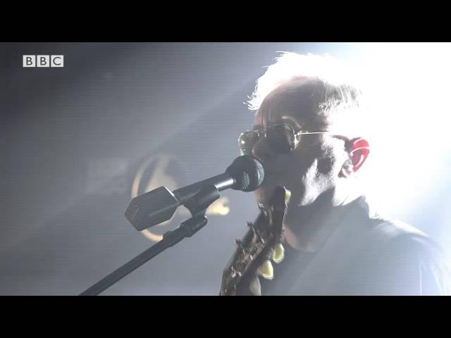 New Order - True Faith (6 Music Live at Maida Vale October 2015)