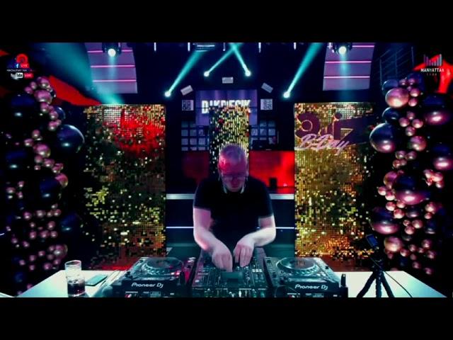 [VIDEO] DJ Krecik live at DJ Quiz birthday @ Manhattan Club Czekanów @ 22.05.2021