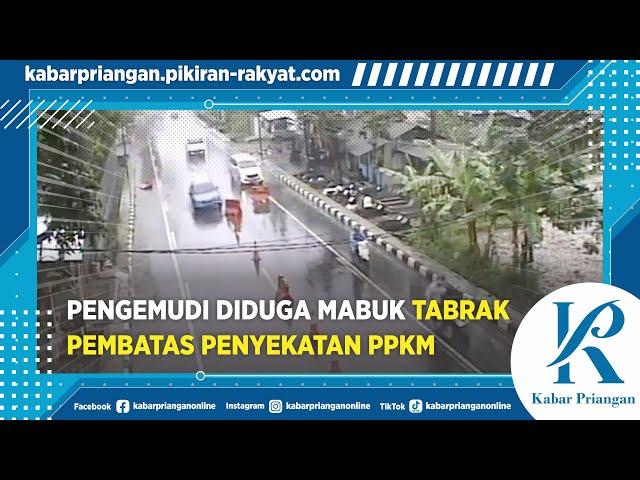 Pengemudi Diduga Mabuk Tabrak Pembatas Penyekatan PPKM di Pos Batas Kota Tasikmalaya