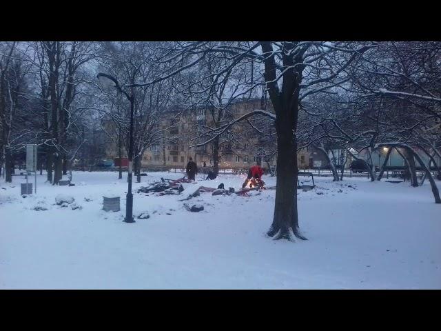 Как глава Петрозаводска Геннадий Боднарчук, а не эта ваша мирошник, пилит детскую площадку