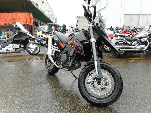 B8499 KTM 690 SM SUPER MOTO