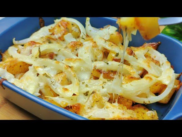 Potatoes and onions recipe! Easy and tasty pan fried potatoes that everyone love