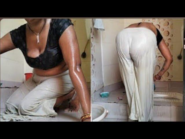 Desi bhabhi hot open bathing vlog #viral #bathing #viralvideo #vlog