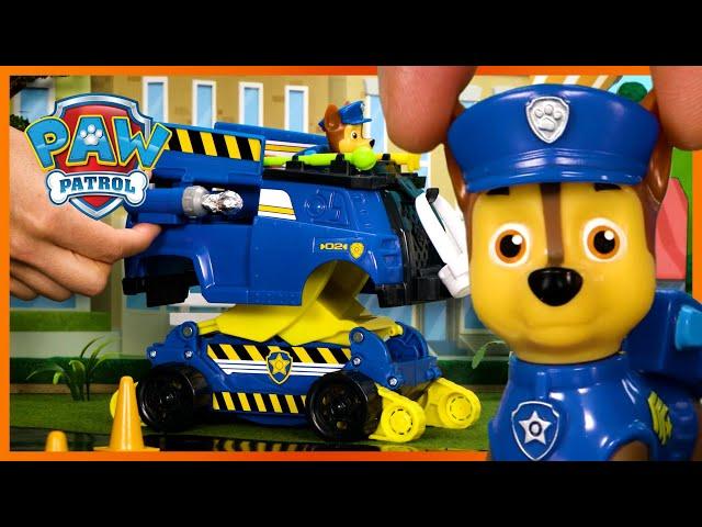 Chase and The Pups Clear a Traffic Jam - PAW Patrol - Toy Pretend Play Rescue for Kids