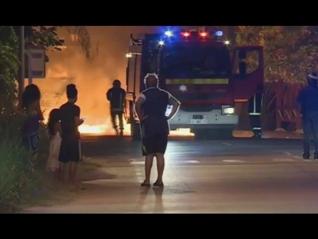 Barrages spontanés : Nuit mouvementée à Cayenne - Guyane 1ère