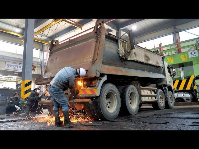 The process of completely disassembling the super-large 25-ton Volvo truck. junkyard in korea