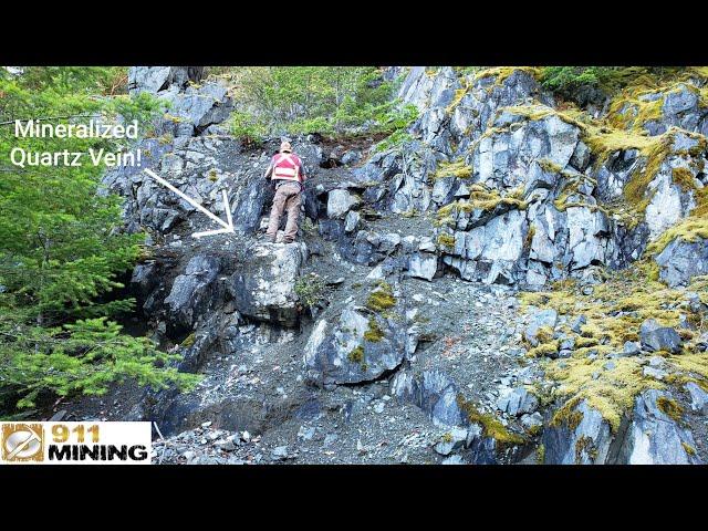 We Found A Huge Mineralized Quartz Vein!