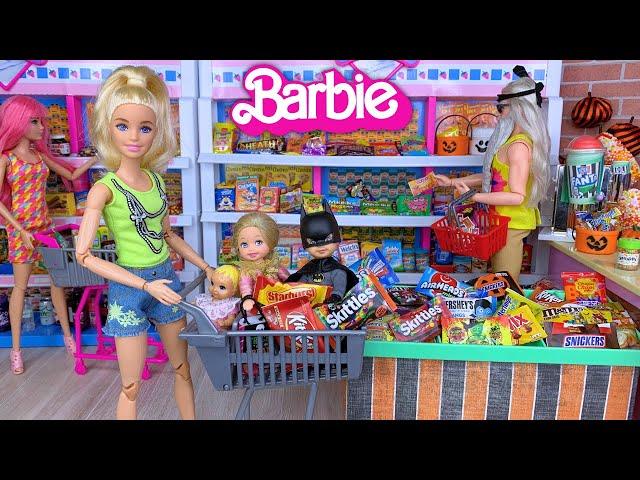 Barbie Doll Family Grocery Shopping for Halloween Candy Story