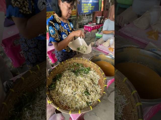 Pecel Punten Mbenjeng Mriki Malih Nggih Terenak di Pesantren Menikmati Kuliner Viral Kota Kediri