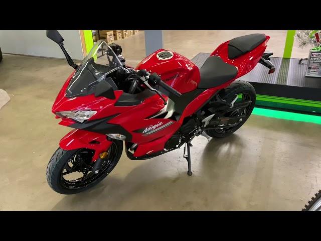 Kawasaki Ninja 400 2021 Passion Red | Walk around