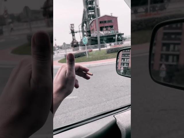 CUANDO TE DICE LA POLICÍA… ¡¡NO PUEDES APARCAR AQUÍ!! #traffic ‍️