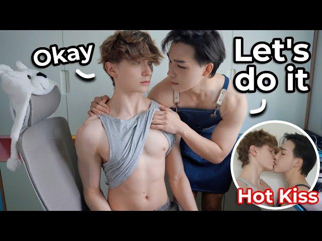 He Wants To Do It!  Seducing My Busy Boyfriend Prank 【Gay Couple BL】