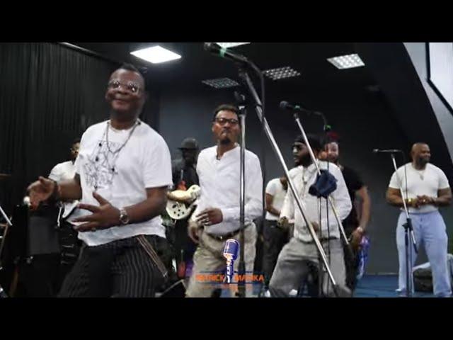 Les Anciens du Quartier Latin de Koffi Olomide Live à Londres ( Not Official Video️)