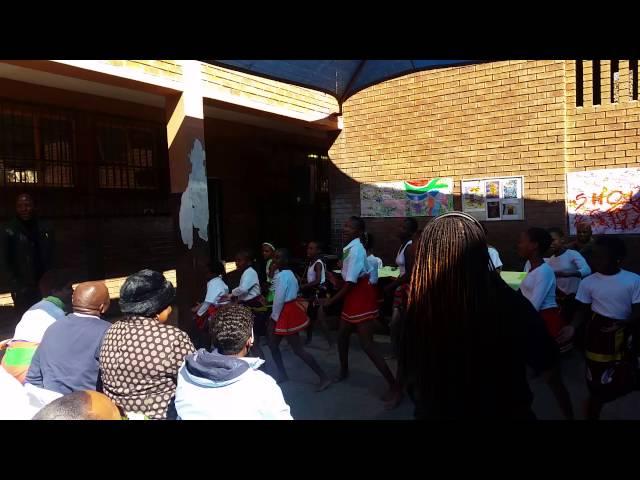 African dance by learners from Carter Primary