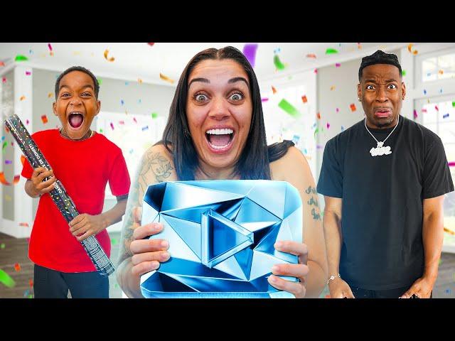 UNBOXING OUR DIAMOND PLAY BUTTON AWARD!