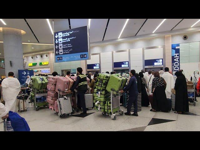 ALHAMDULILLAH AKHIRNYA SAMPAI DI BANDARA PENUH RASA HARU SAAT MUSIM DINGIN BANYAK JAMAAH BARU DATANG