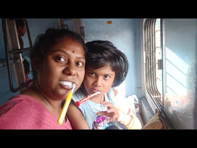 ডোনা র ট্রেন এর সারাদিন র রুটিন। Dona r Full Day Routine in Train