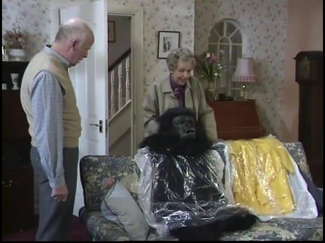 Mrs Warboys and the Gorilla Suit!  | One Foot In The Grave