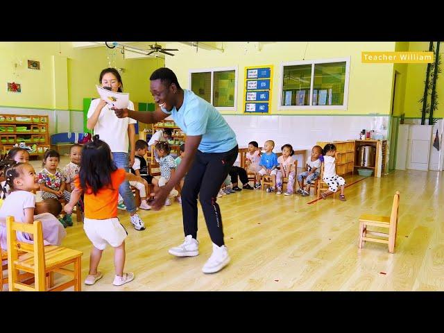 teaching hello and numbers | 3-4 years | ESL Behind the Scenes | Teaching ESL in China