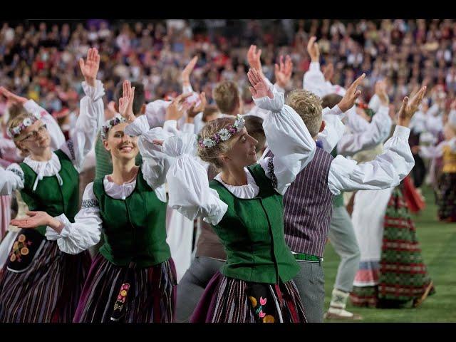 Dainų šventės startas Vilniuje – sugūžėjo atlikėjai iš kone trisdešimties pasaulio šalių