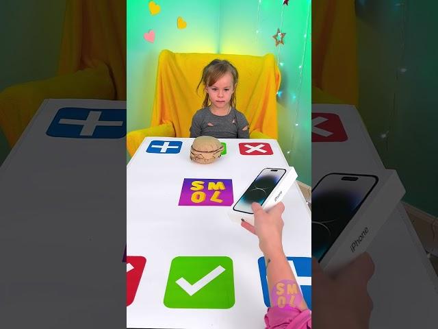 POP IT! TRADING GAME || Viral TikTok Fidget Trading Game with a LITTLE GIRL!  #shorts