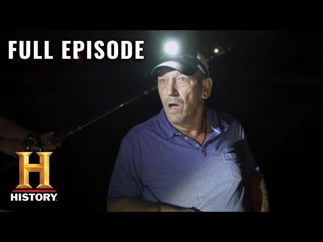 Swamp People: Troy Discovers a Jaw-Dropping Beast (S8, E15) | Full Episode | History