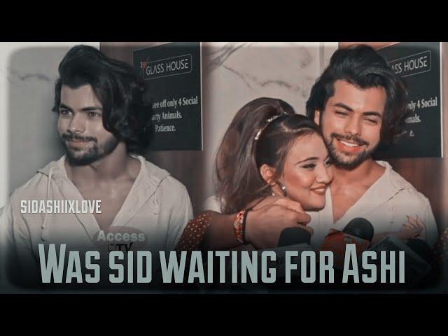 Sid gave Natural smile after ashi came ️ | #Sidashi #Siddharthnigam #Ashisingh