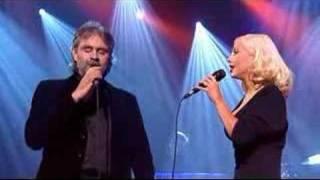 Andrea Bocelli & Christina Aguilera "Somos Novios" on stage