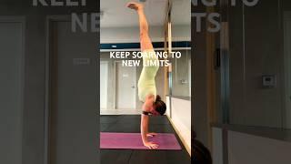 HANDSTAND- KEEP SOARING  #shorts #short #yoga #handstand #yogavideos #yogashorts #theweeknd #fly