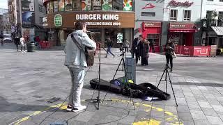 Busker Singing Leicester Square on a Weekday in London! #busking