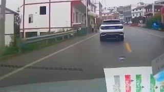 文明驾驶，遵守交规，保持安全距离，远离大货车