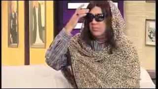 Azizi acting as film star Meera | Parody in Hasb e Haal Dunya News