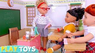 Baby dolls go to school! Play Toys