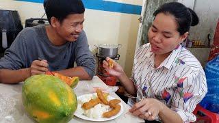 EAT RIPE PAPAYA and RIPE TAMARIND WITH FRIED CATFISH STRONG LIFESTYLETV 4K VIDEO