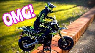 RACING RC Motorbikes - Losi Promoto on road and off road racing