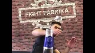 Дмитрий Бивол открутил крышку ногой. #BottleCapChallenge