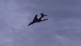 Rockwell B-1B Lancer Performs Epic Twilight Flybys at EAA Airventure 2017