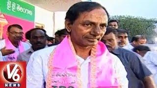 Grand Welcome to TRS Chief KCR in Hyderabad