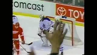 Igor Larionov finds Brett Hull and he scores vs Leafs (2003)