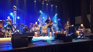 Vince Gill plays Adriana with Duane Allmans 57 Les Paul