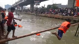 The Reckless Boy Action in the Race runs on bamboo oiled stems over the river, really funny lol